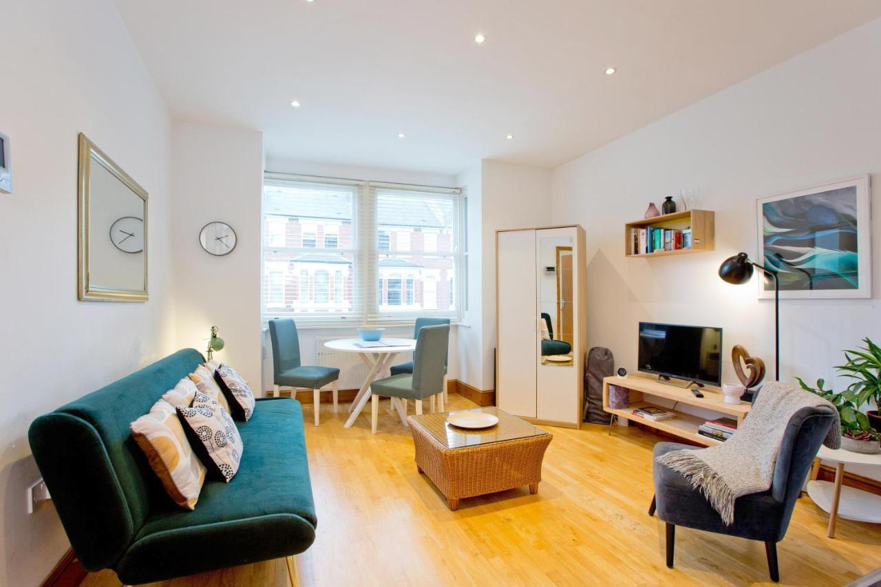 Comfortable Highbury Fields 1 Bedroom Apartment - Parking By Request Londra Dış mekan fotoğraf