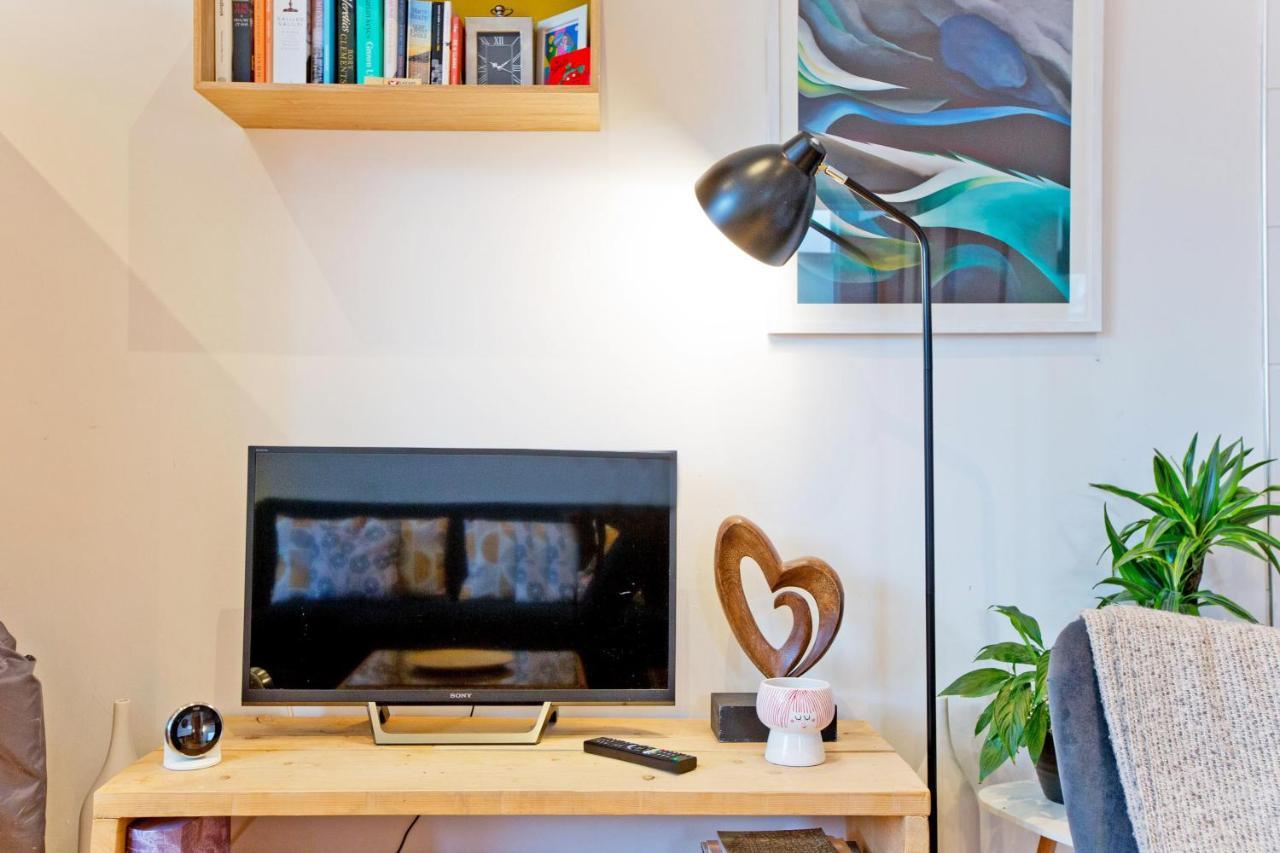 Comfortable Highbury Fields 1 Bedroom Apartment - Parking By Request Londra Dış mekan fotoğraf