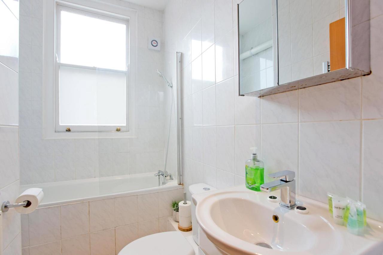 Comfortable Highbury Fields 1 Bedroom Apartment - Parking By Request Londra Dış mekan fotoğraf